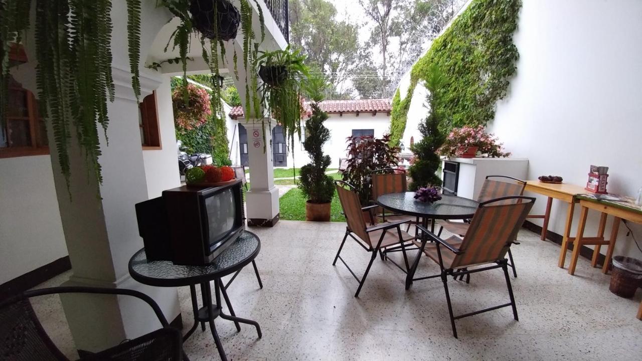 Ixkanul Antigua Hotel Exterior photo