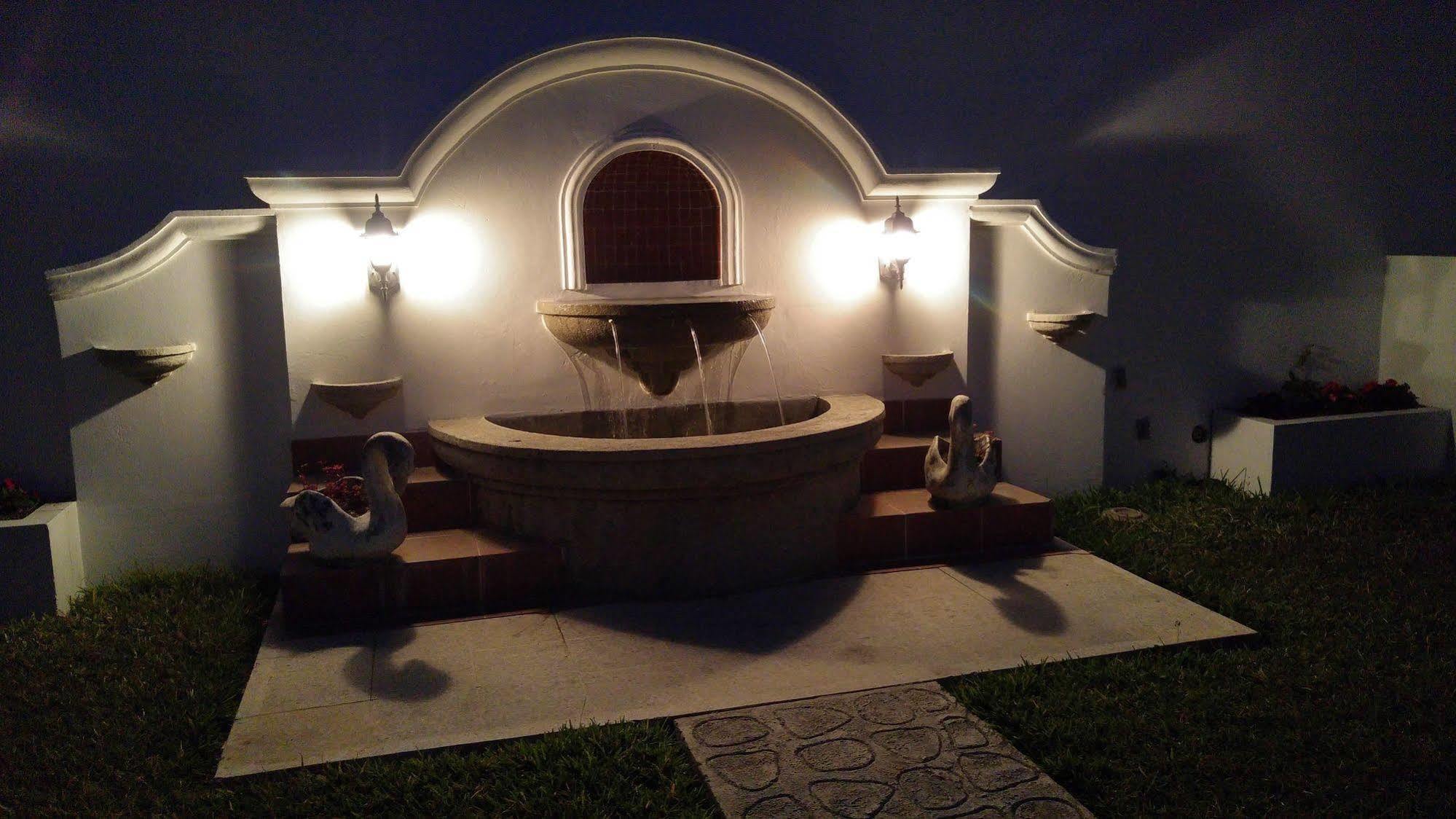 Ixkanul Antigua Hotel Exterior photo